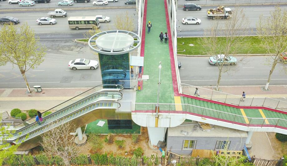 便民新举！济南市区7座过街天桥增设电梯或斜坡道