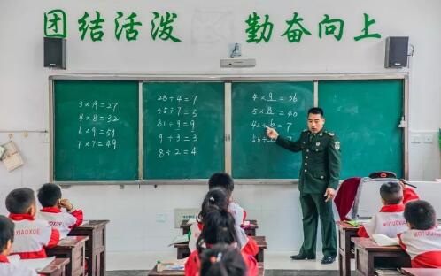 义务支教18年，他是门巴孩子心中的