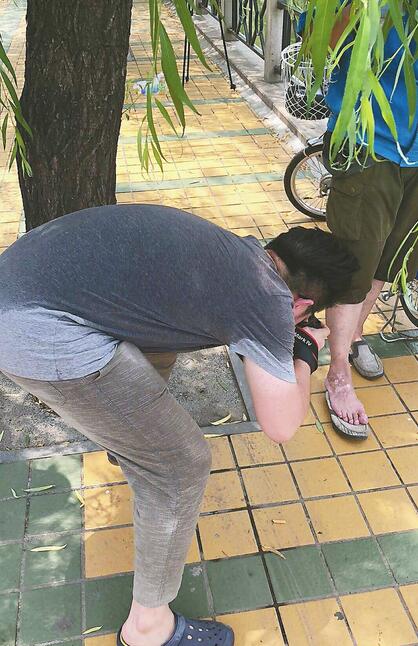 烈日当头 高温下劳动者默默坚守 让城市变得更美好