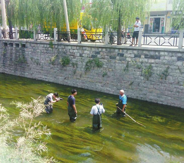 烈日当头 高温下劳动者默默坚守 让城市变得更美好